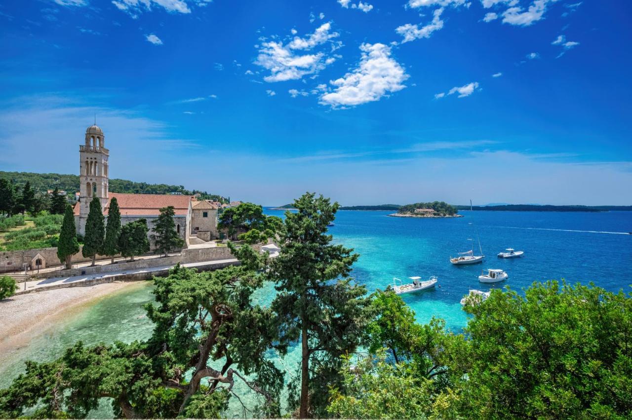 חוואר Beach Bay Hvar Hotel מראה חיצוני תמונה